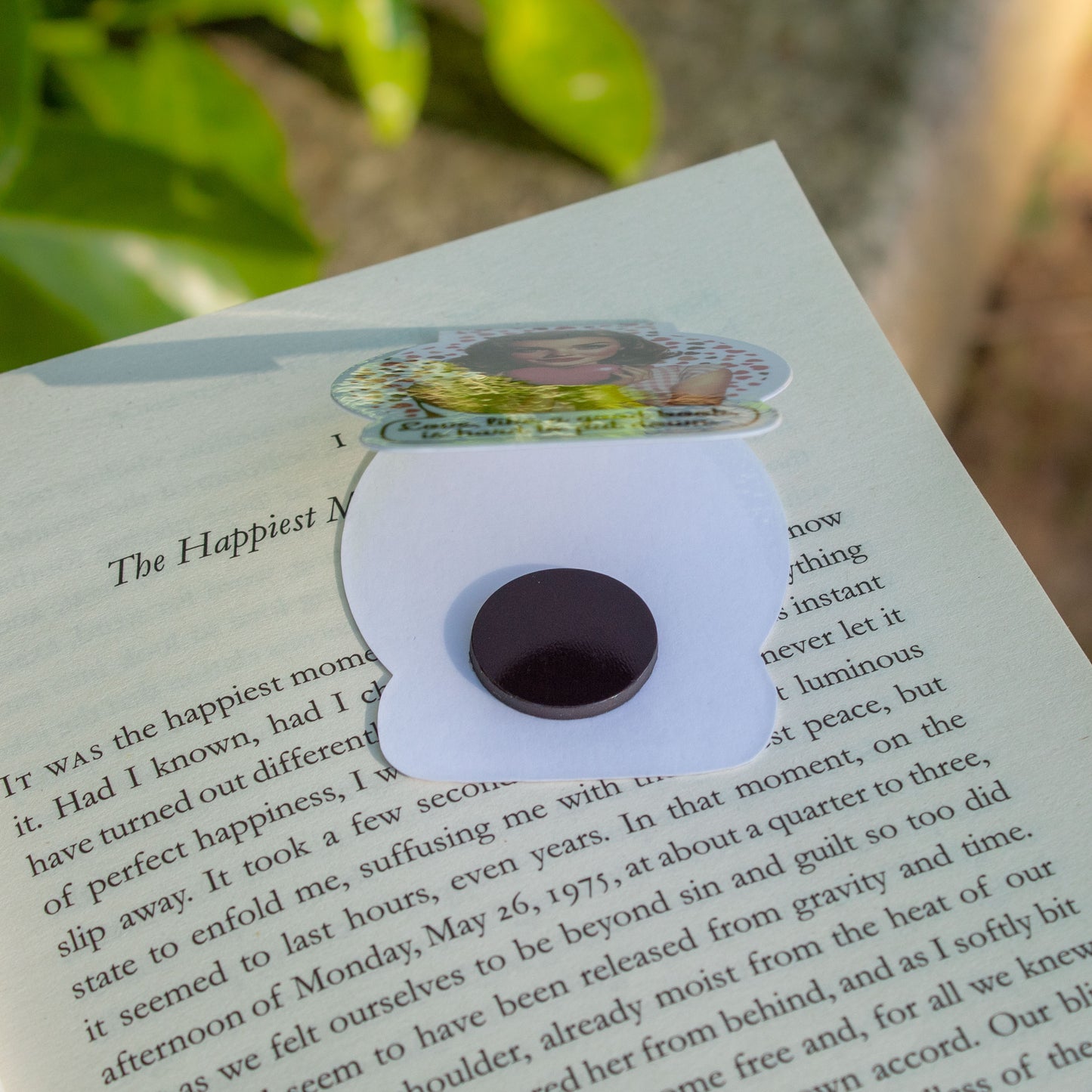 The Hopeless Romantic’s Magnetic Bookmark